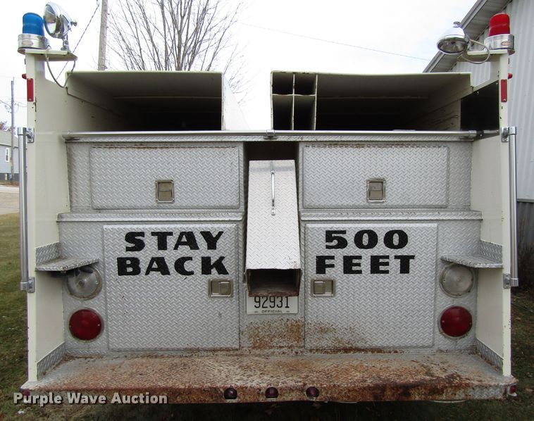 image for item EV9376 1985 Ford F700  pumper fire truck