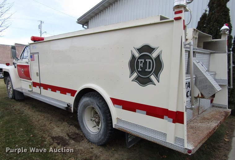 image for item EV9376 1985 Ford F700  pumper fire truck