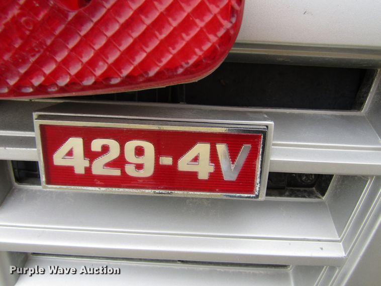 image for item EV9376 1985 Ford F700  pumper fire truck