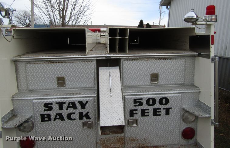 image for item EV9376 1985 Ford F700  pumper fire truck