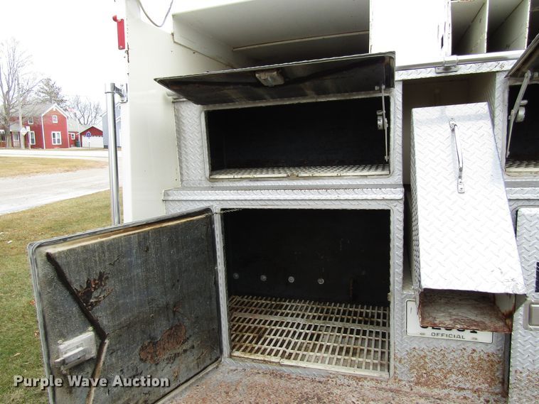 image for item EV9376 1985 Ford F700  pumper fire truck