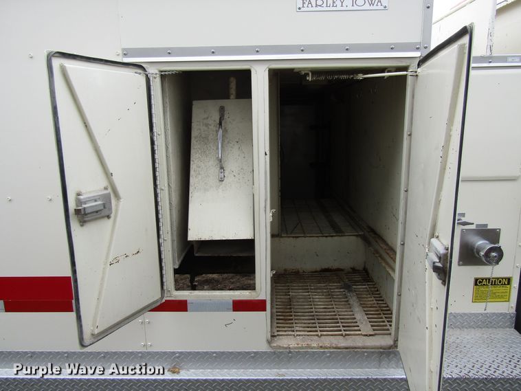 image for item EV9376 1985 Ford F700  pumper fire truck