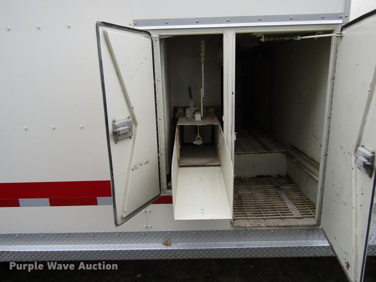 image for item EV9376 1985 Ford F700  pumper fire truck