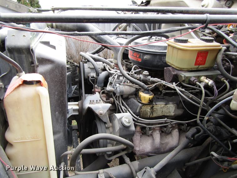 image for item EV9376 1985 Ford F700  pumper fire truck