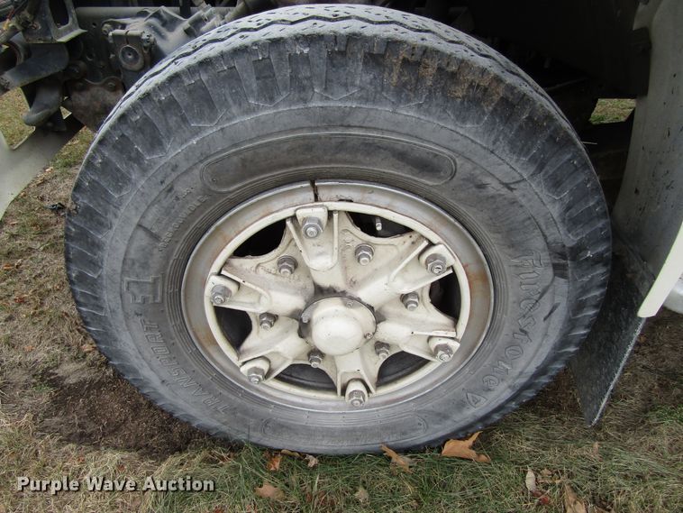 image for item EV9376 1985 Ford F700  pumper fire truck