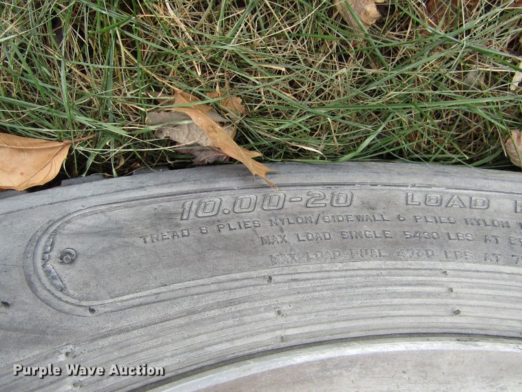 image for item EV9376 1985 Ford F700  pumper fire truck