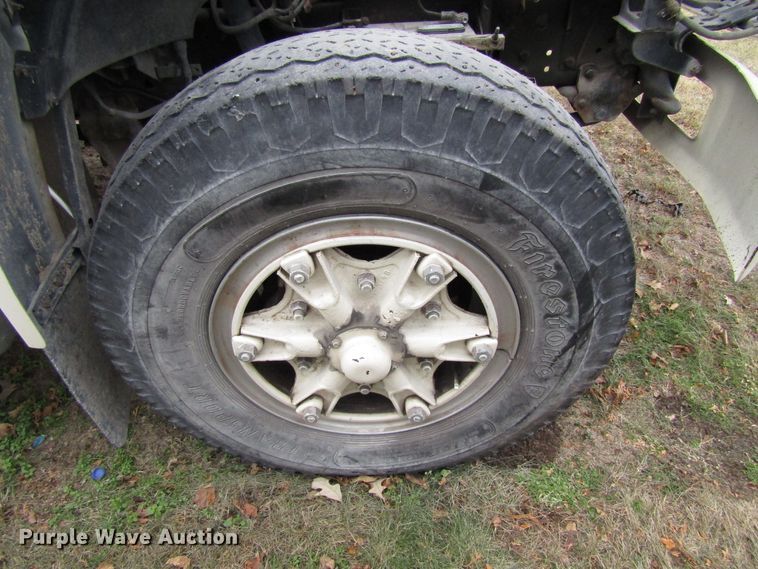 image for item EV9376 1985 Ford F700  pumper fire truck