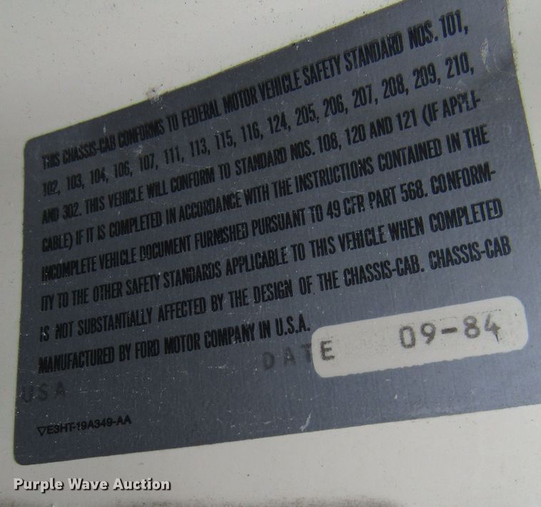 image for item EV9376 1985 Ford F700  pumper fire truck