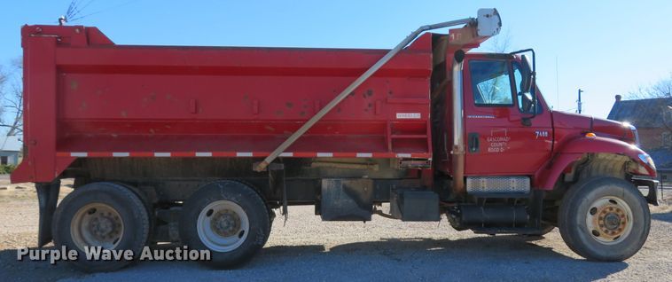 image for item FP9490 2005 International 7400  dump truck