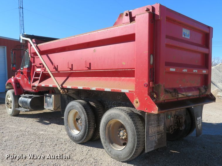 image for item FP9490 2005 International 7400  dump truck