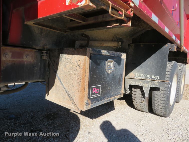 image for item FP9490 2005 International 7400  dump truck