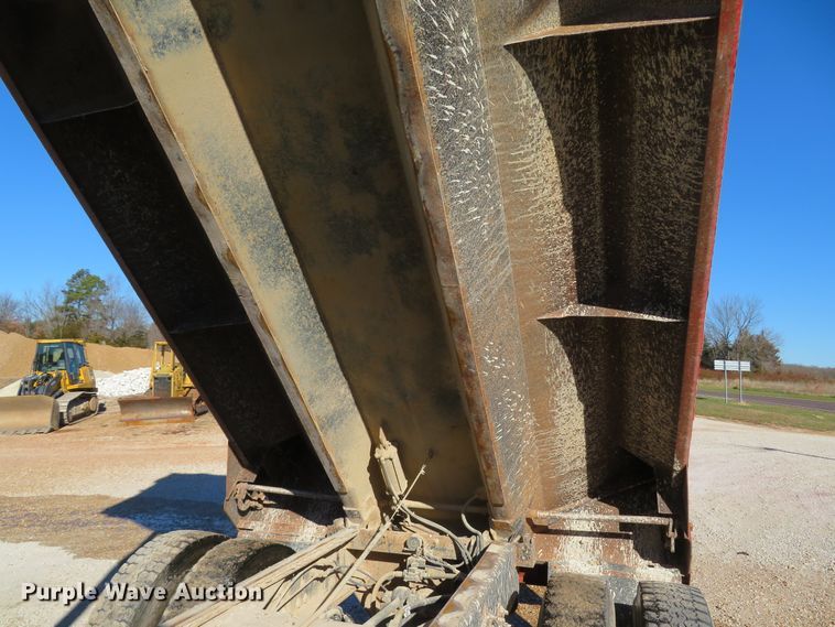 image for item FP9490 2005 International 7400  dump truck