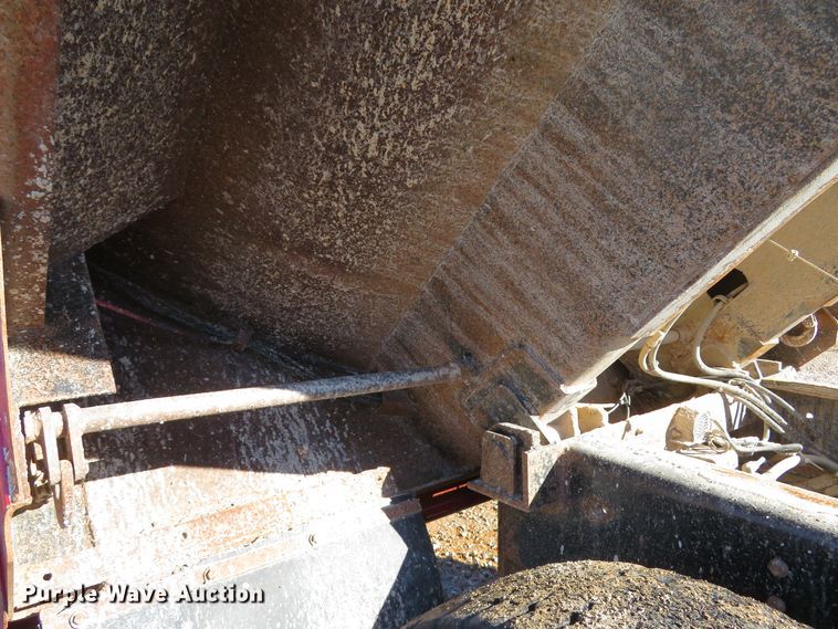 image for item FP9490 2005 International 7400  dump truck