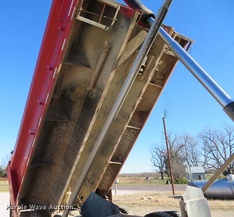 image for item FP9490 2005 International 7400  dump truck