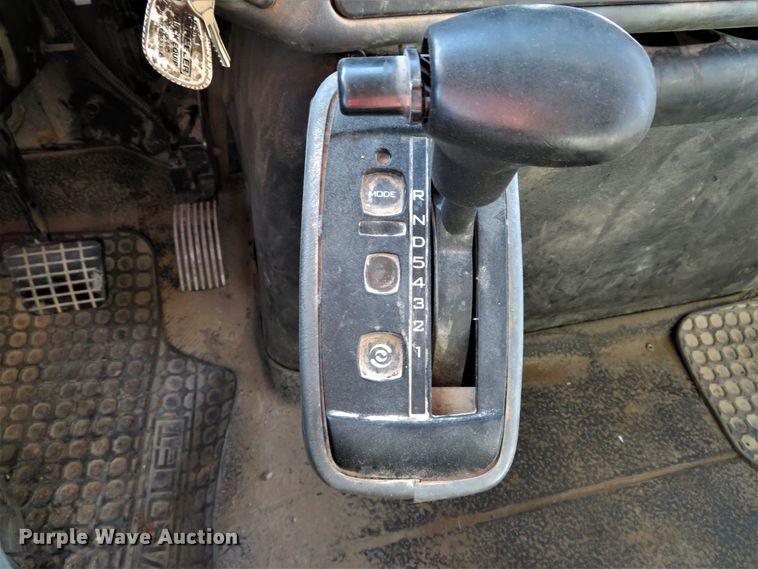 image for item FP9490 2005 International 7400  dump truck