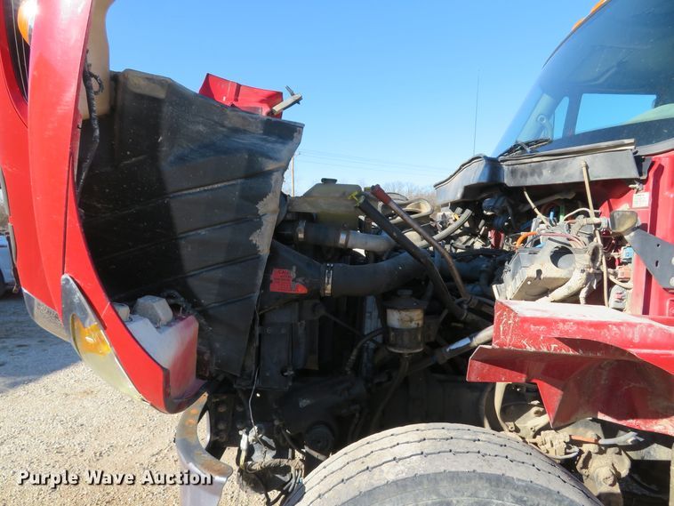 image for item FP9490 2005 International 7400  dump truck