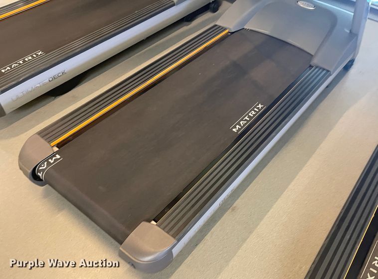 image for item IJ9573 (3) Matrix treadmills