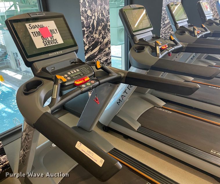 image for item IJ9573 (3) Matrix treadmills