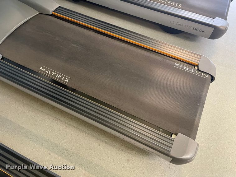 image for item IJ9573 (3) Matrix treadmills