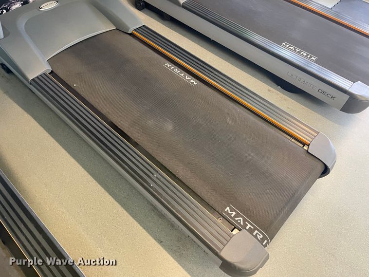 image for item IJ9573 (3) Matrix treadmills