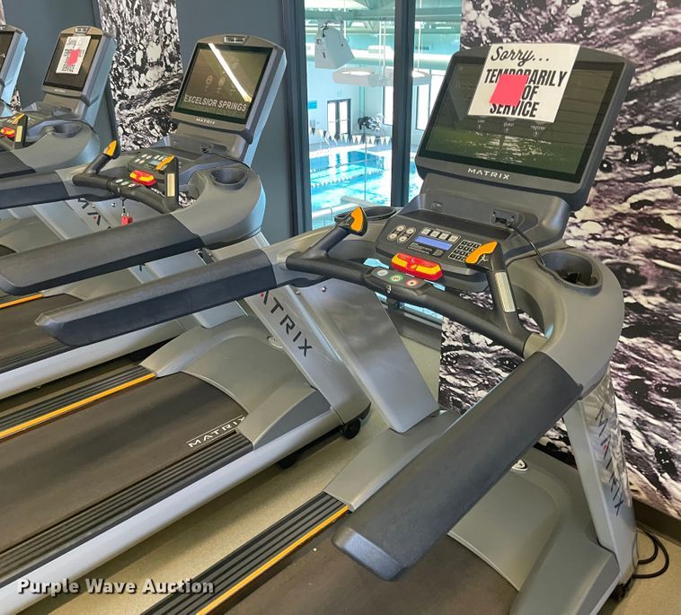 image for item IJ9573 (3) Matrix treadmills