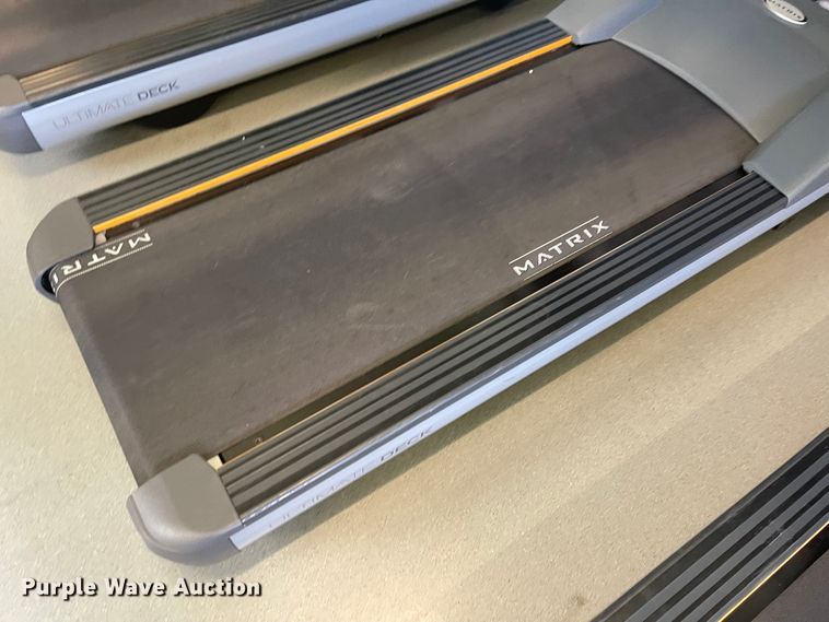 image for item IJ9573 (3) Matrix treadmills