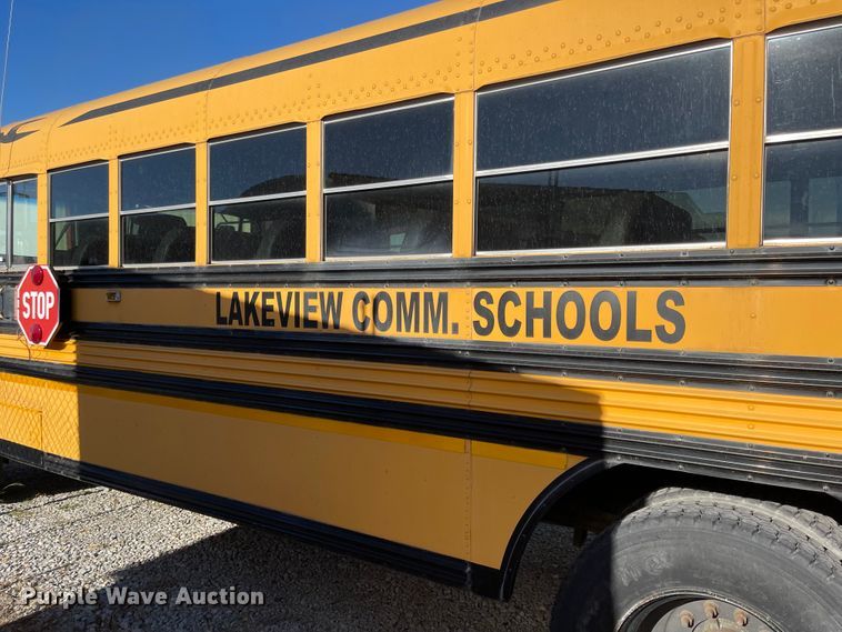 image for item IJ9579 1998 Chevrolet Blue Bird  school bus