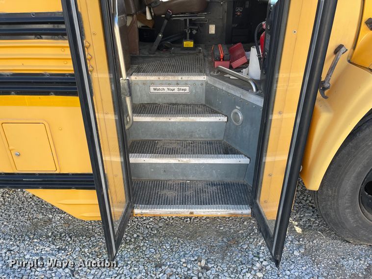 image for item IJ9579 1998 Chevrolet Blue Bird  school bus