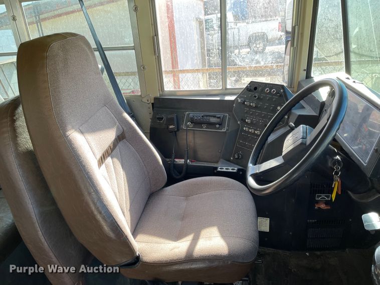 image for item IJ9579 1998 Chevrolet Blue Bird  school bus