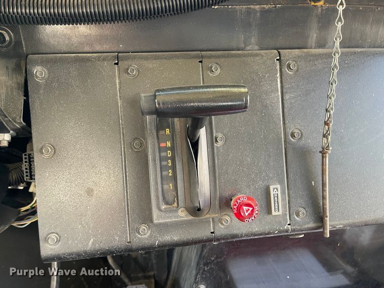 image for item IJ9579 1998 Chevrolet Blue Bird  school bus