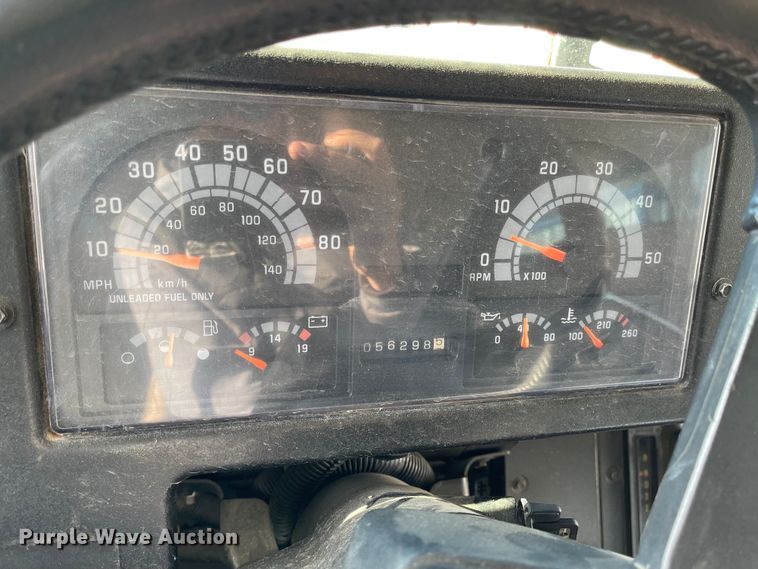 image for item IJ9579 1998 Chevrolet Blue Bird  school bus