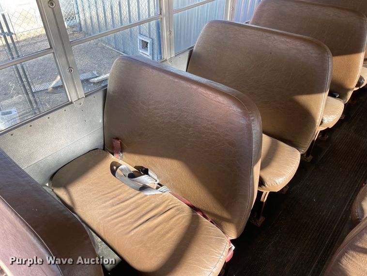 image for item IJ9579 1998 Chevrolet Blue Bird  school bus