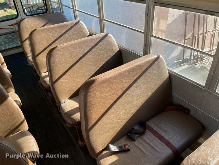 image for item IJ9579 1998 Chevrolet Blue Bird  school bus