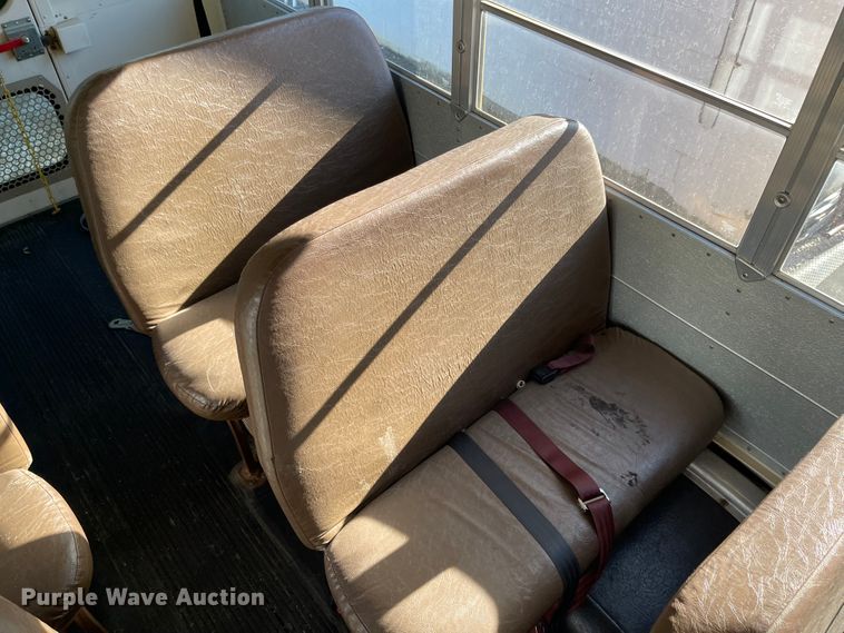 image for item IJ9579 1998 Chevrolet Blue Bird  school bus