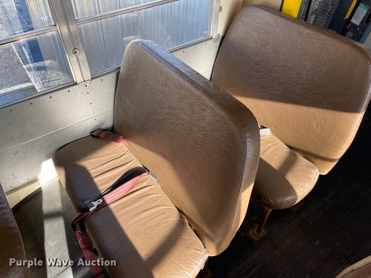 image for item IJ9579 1998 Chevrolet Blue Bird  school bus