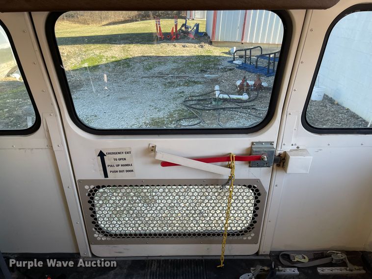 image for item IJ9579 1998 Chevrolet Blue Bird  school bus