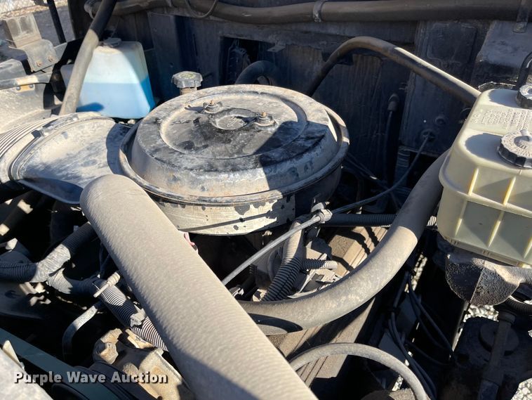 image for item IJ9579 1998 Chevrolet Blue Bird  school bus