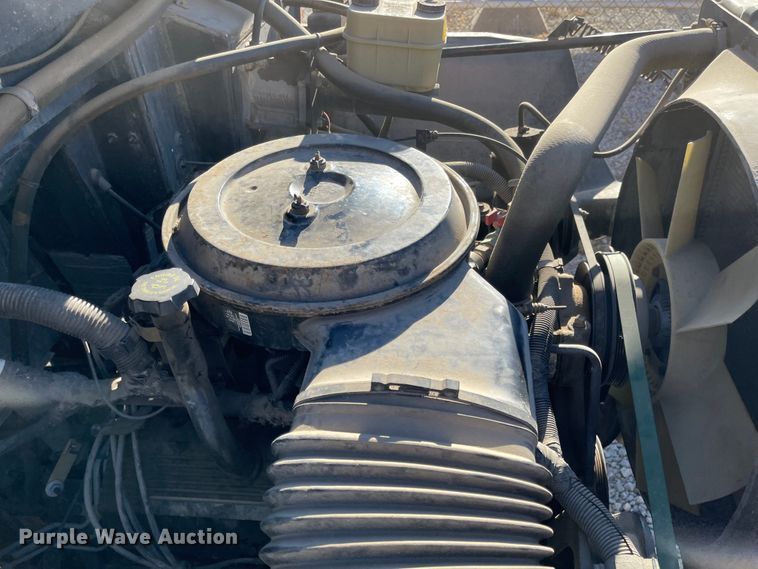 image for item IJ9579 1998 Chevrolet Blue Bird  school bus