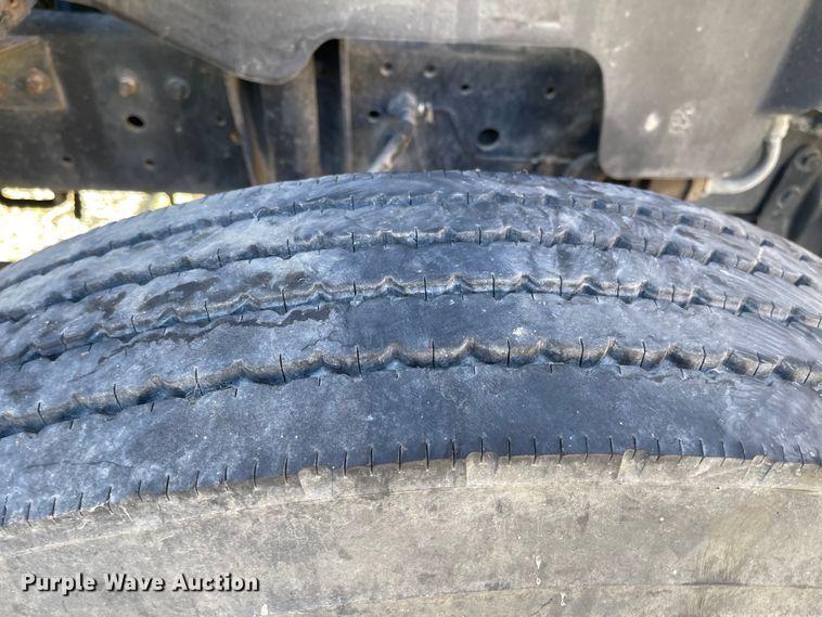 image for item IJ9579 1998 Chevrolet Blue Bird  school bus