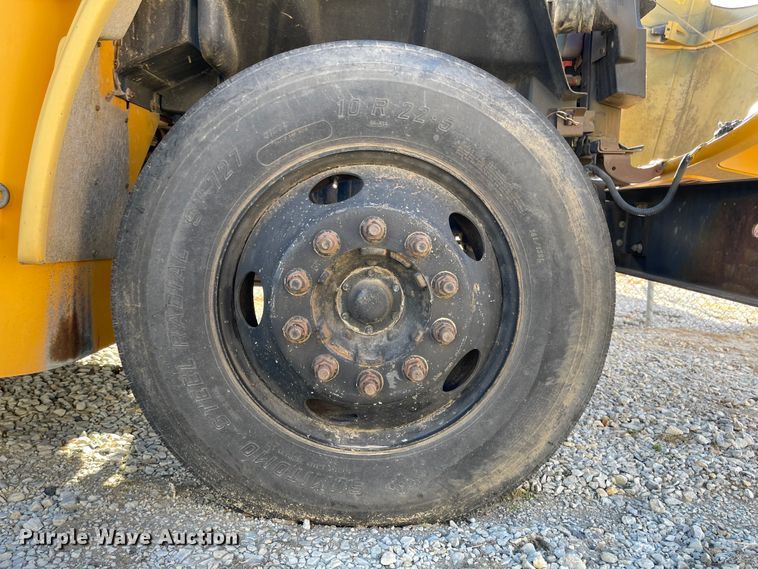 image for item IJ9579 1998 Chevrolet Blue Bird  school bus