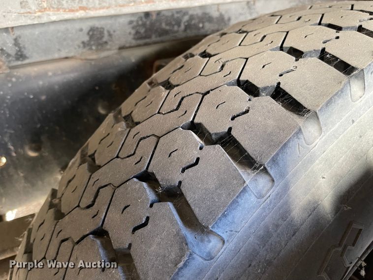 image for item IJ9579 1998 Chevrolet Blue Bird  school bus