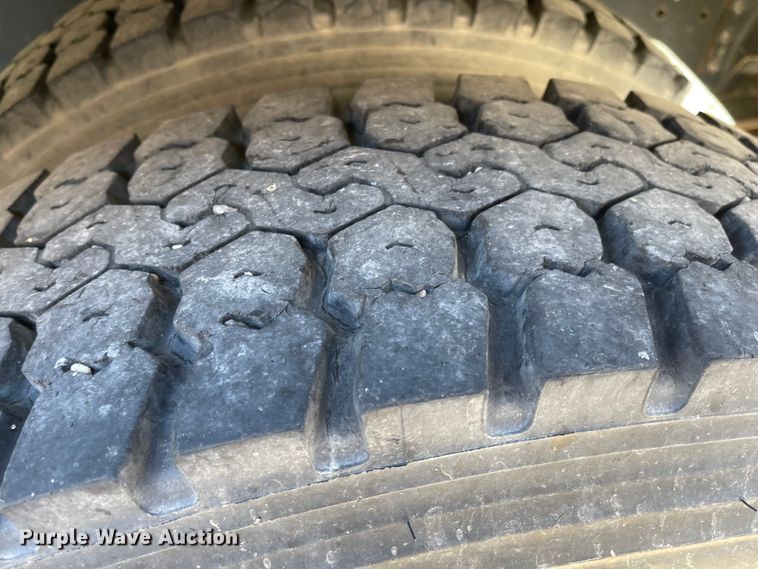 image for item IJ9579 1998 Chevrolet Blue Bird  school bus