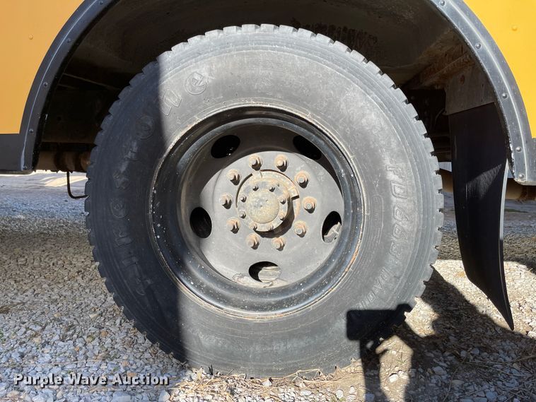 image for item IJ9579 1998 Chevrolet Blue Bird  school bus