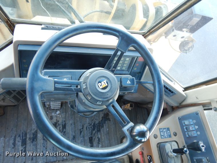 image for item IO9652 1994 Caterpillar 950F Series II  wheel loader