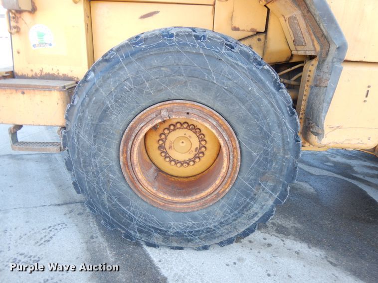 image for item IO9652 1994 Caterpillar 950F Series II  wheel loader