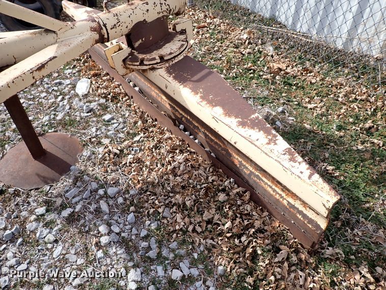 image for item IS9364 S.E. Manufacturing  8' W blade