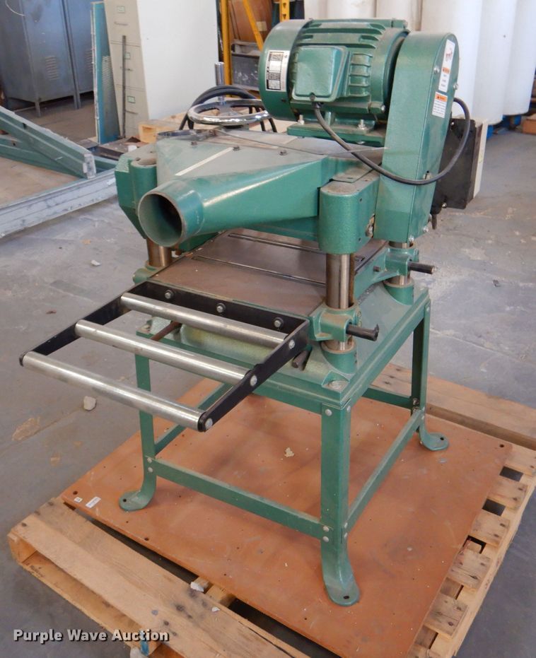 Grizzly G1021 15" planer in Norton, KS Item IV9936 sold Purple Wave