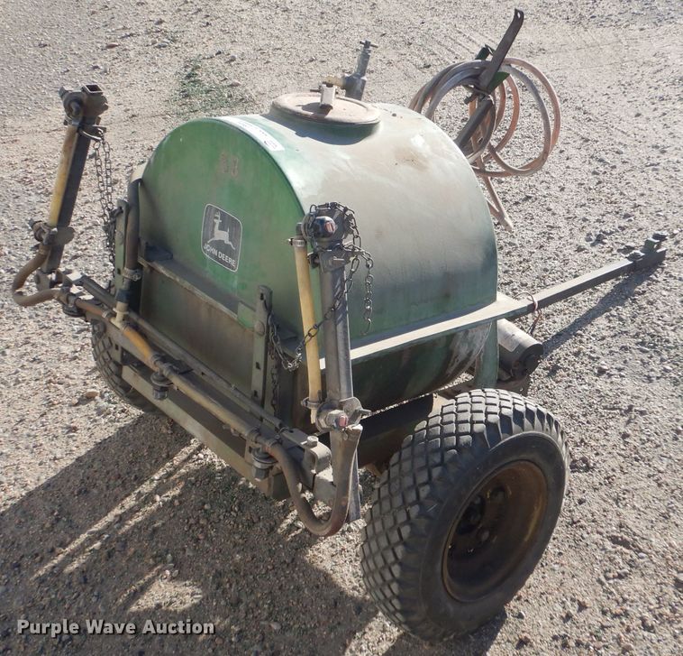image for item IV9959 John Deere  sprayer