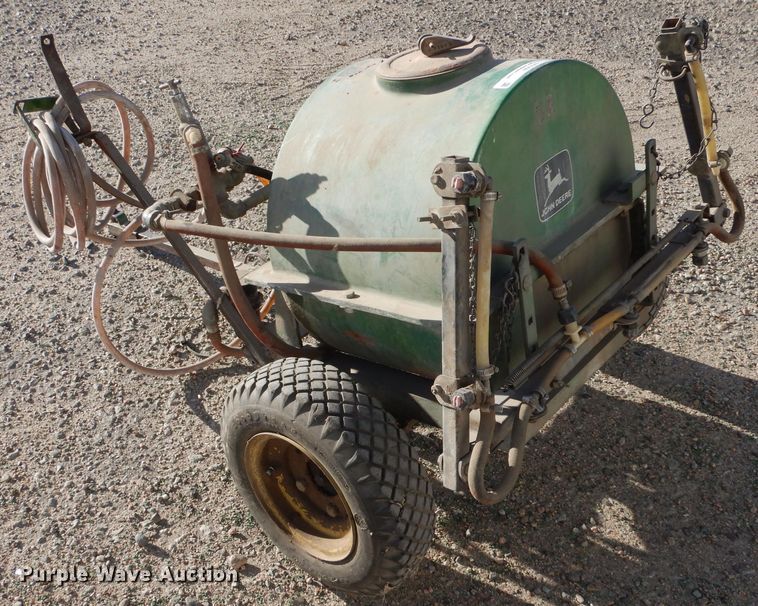 image for item IV9959 John Deere  sprayer