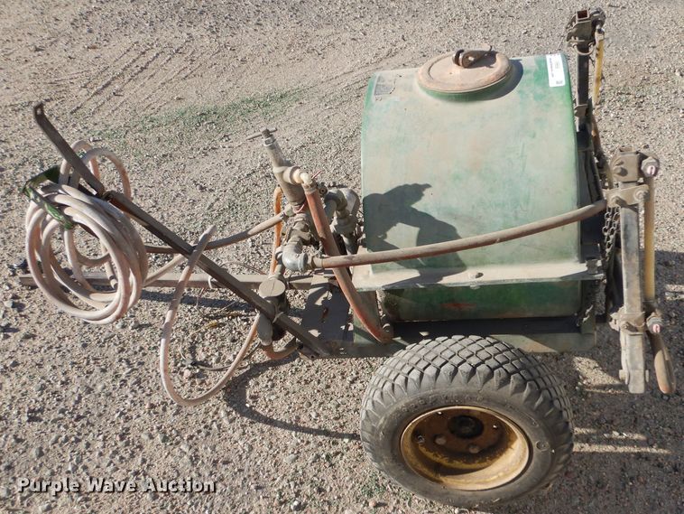 image for item IV9959 John Deere  sprayer